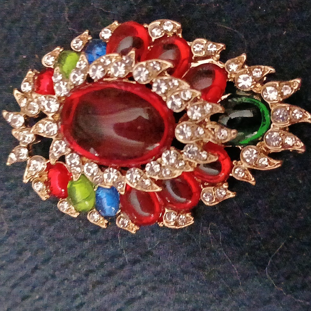 Brooche